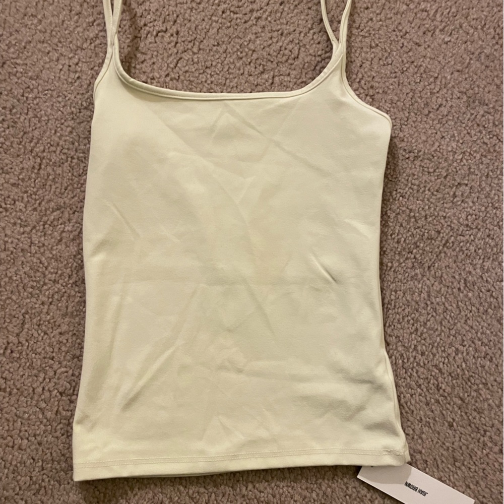 Brand new, tags still on, SMOOTHING CAMI
SUEDED LEMON / X/S